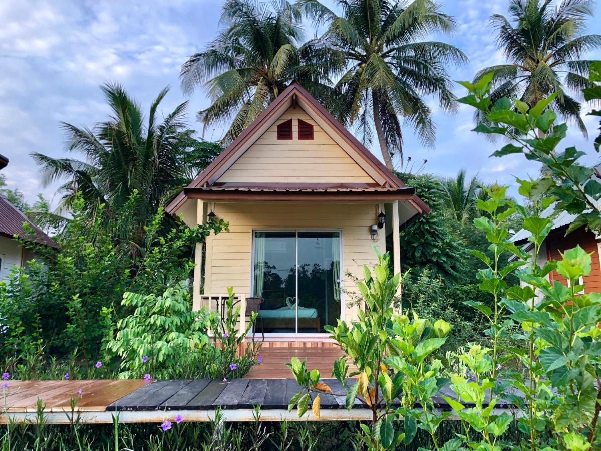 Baan Thung Home Stay Prasat Exterior foto